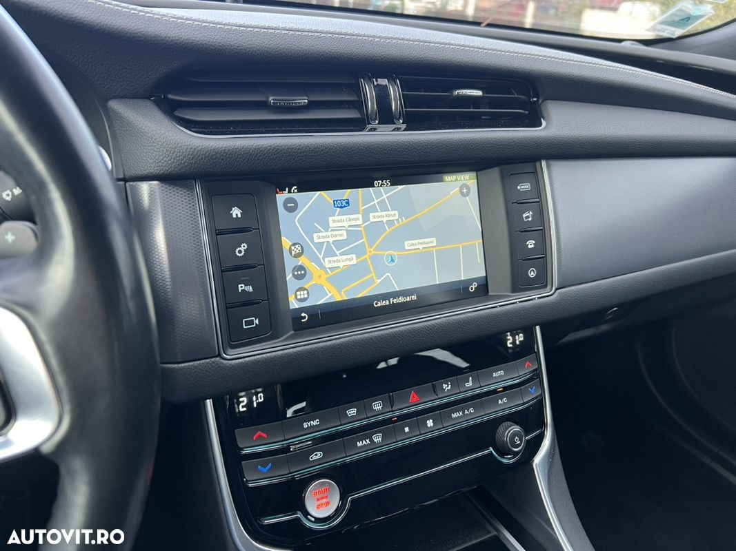 Jaguar XF 20d Aut. R-Sport - 17