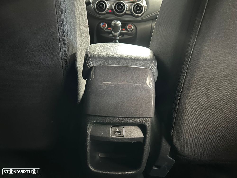 Nissan Juke 1.0 DIG-T N-Connecta - 43