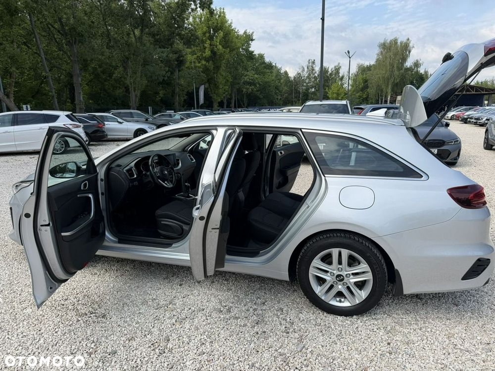 Kia Ceed - 13