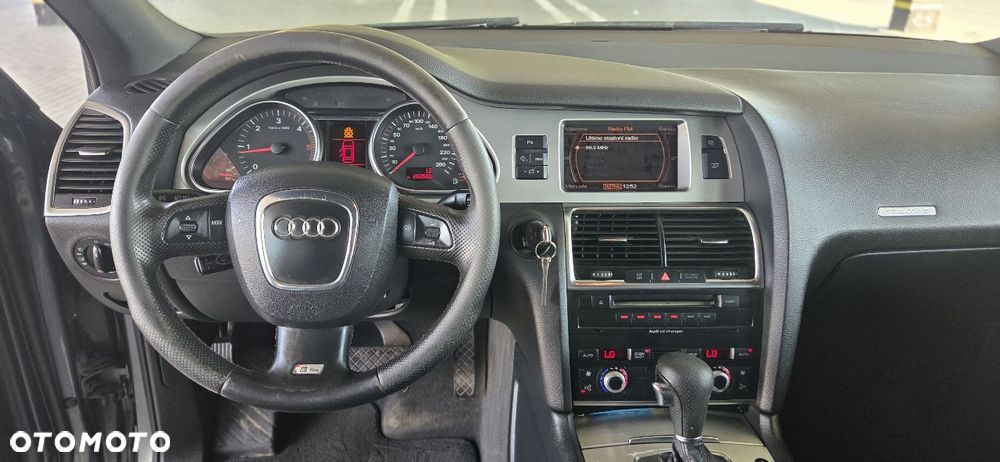 Audi Q7 3.0 TDI DPF quattro tiptronic - 24
