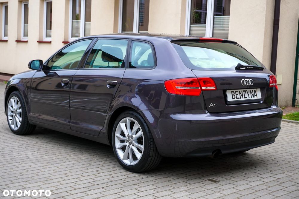 Audi A3 Sportback 1.6 Ambition - 4