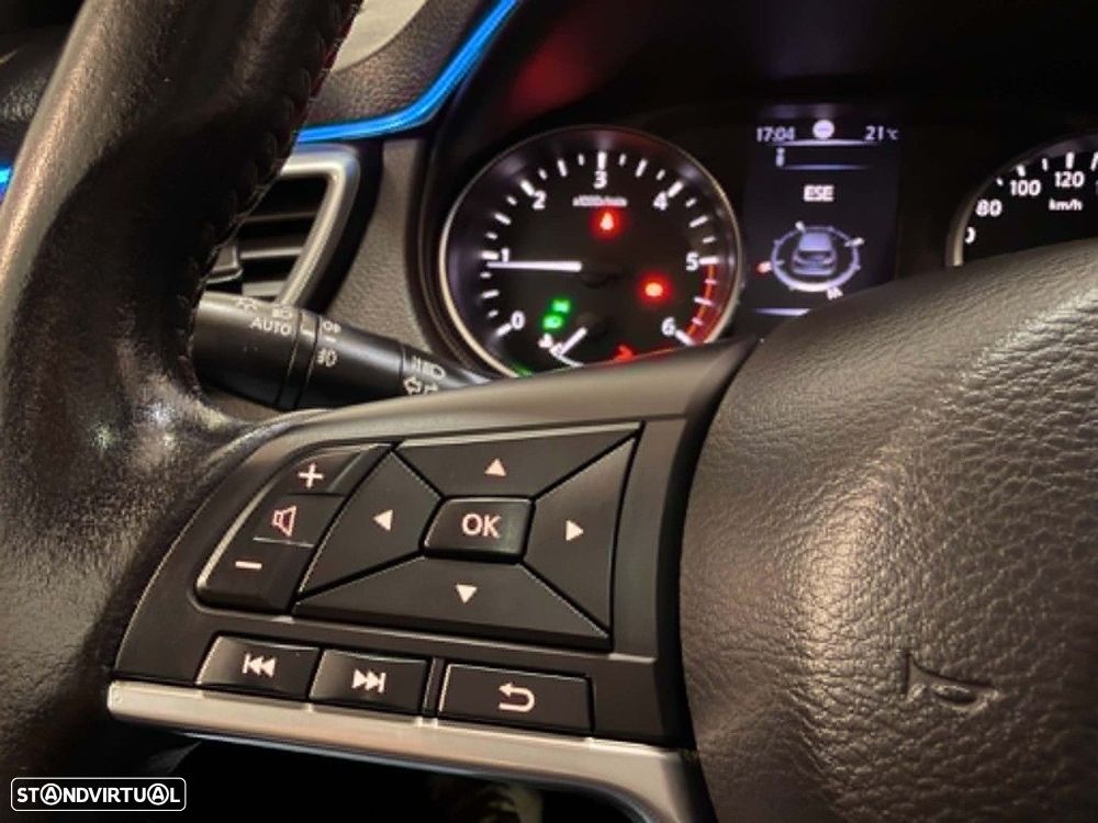 Nissan Qashqai 1.5 dCi N-Connecta - 16