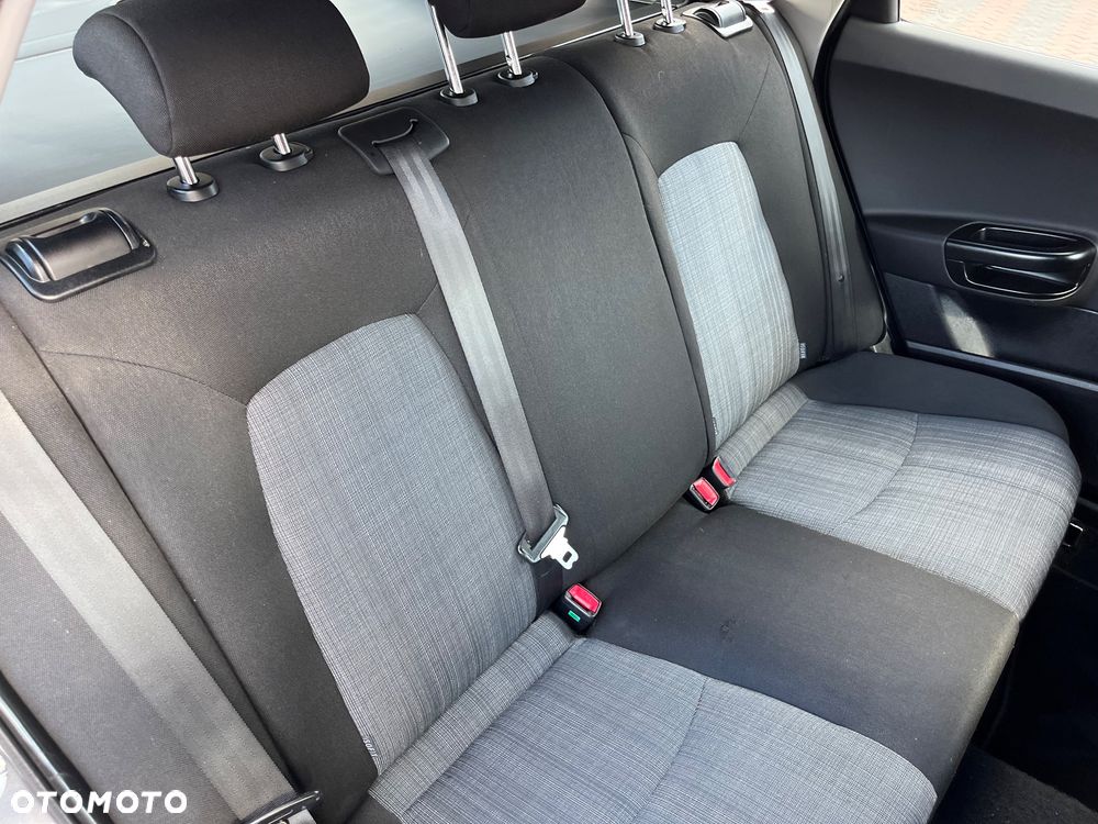Kia Ceed 1.4 CVVT Attract - 23