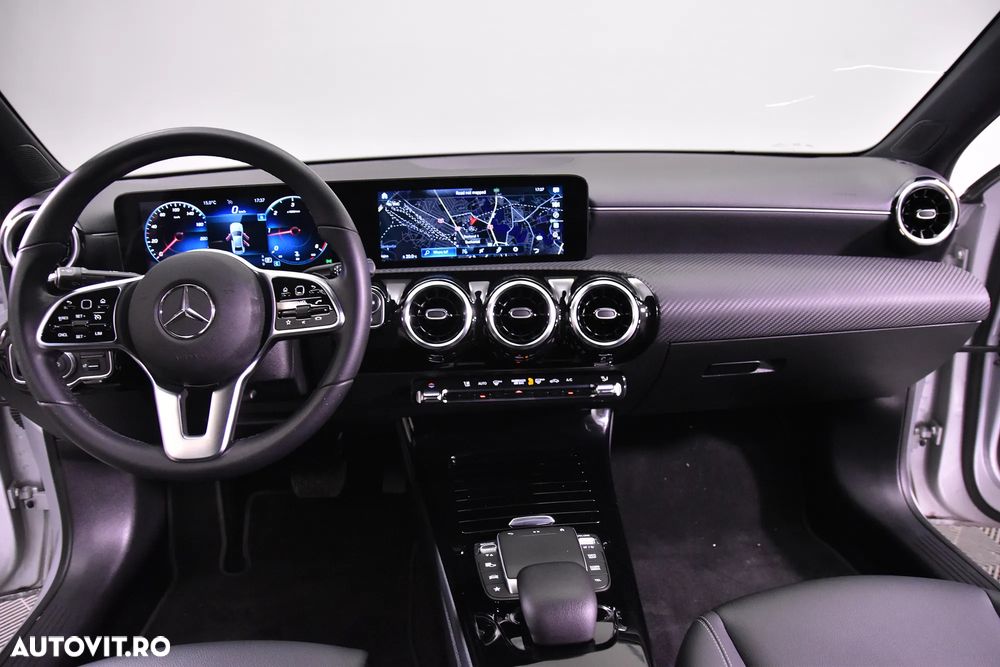 Mercedes-Benz A 180 d Sedan 8G-DCT - 9