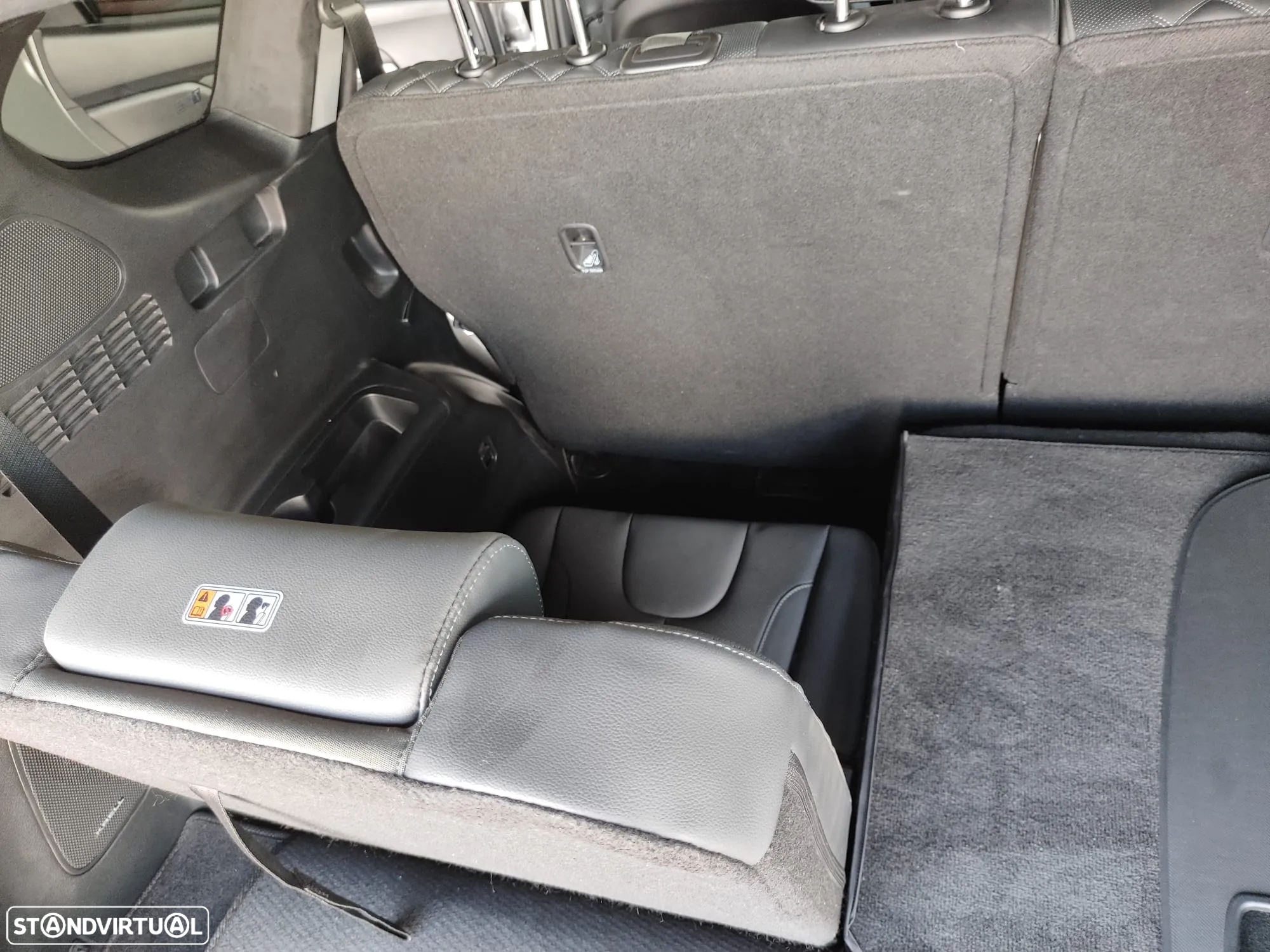 Hyundai Santa Fe 1.6 T-GDI HEV Vanguard+Luxury Pack - 15