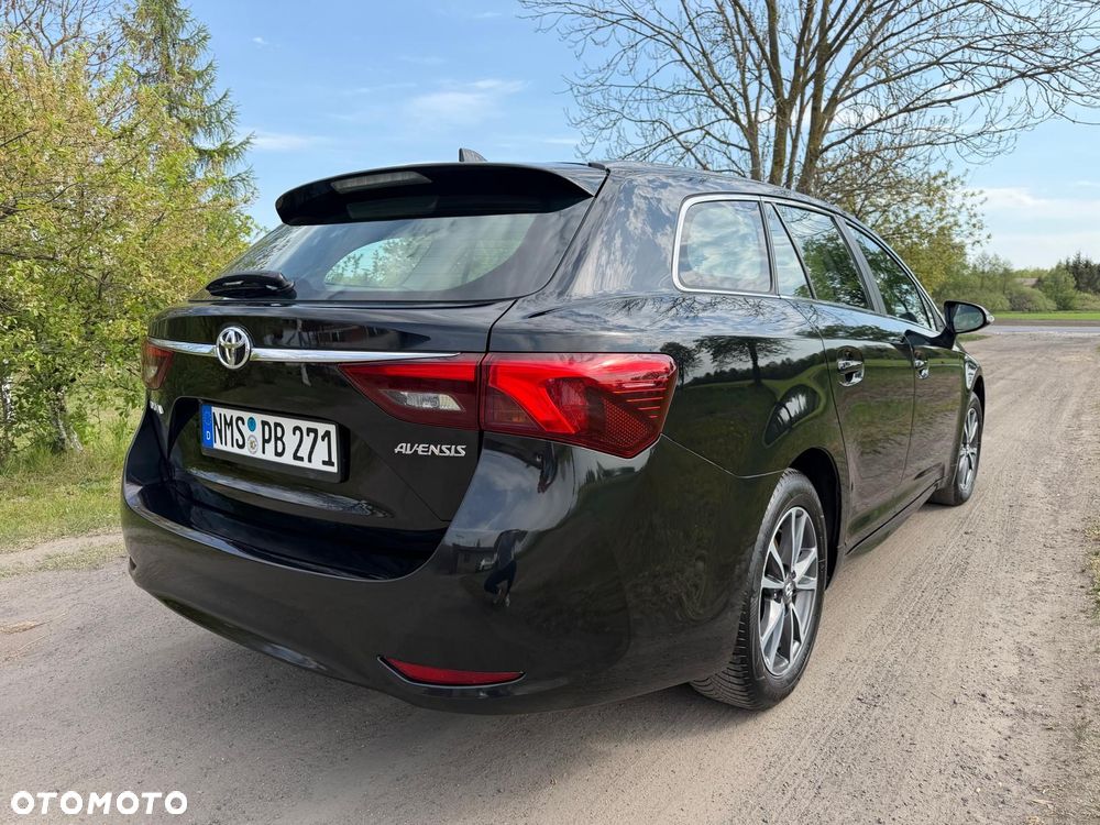 Toyota Avensis 1.8 Premium EU5 - 33