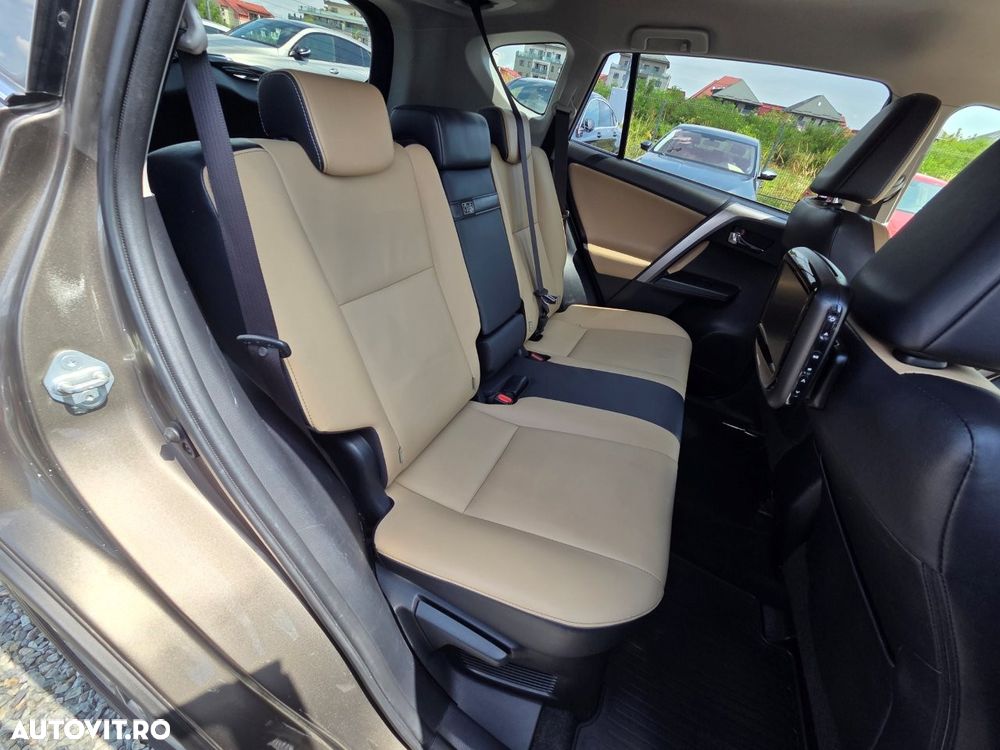 Toyota RAV4 2.5 VVT-i 4x4 Executive - 24