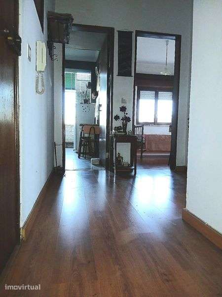 Apartamento T2 no centro de Alverca - Grande imagem: 3/12