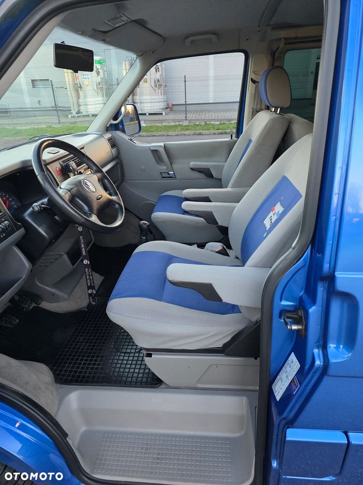 Volkswagen Multivan - 7