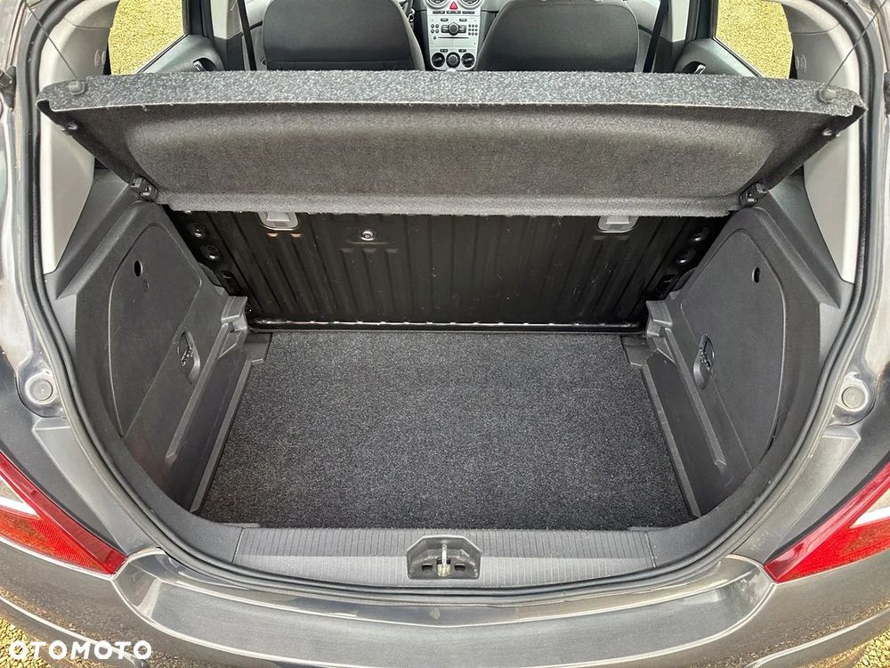 Opel Corsa 1.2 16V Essentia - 22