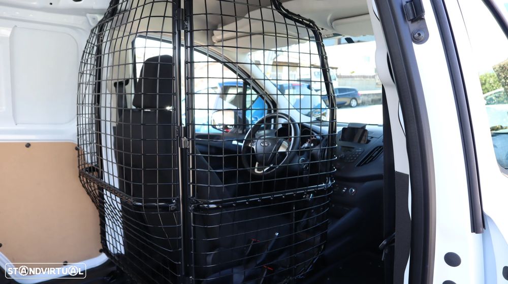 Ford Courier Van - 25