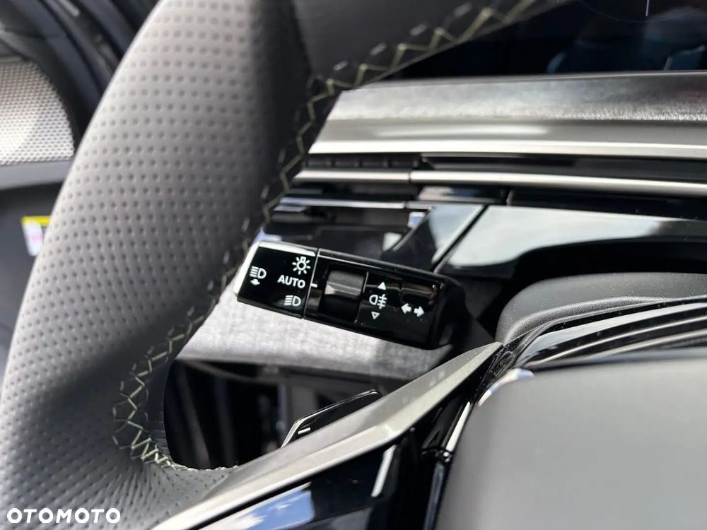 Peugeot 5008 1.2 PureTech mHEV GT S&S e-DCS6 - 16