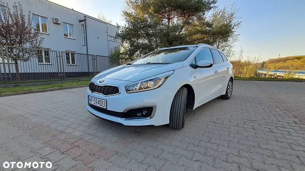 Kia Ceed 1.6 CRDi GT Line - 4