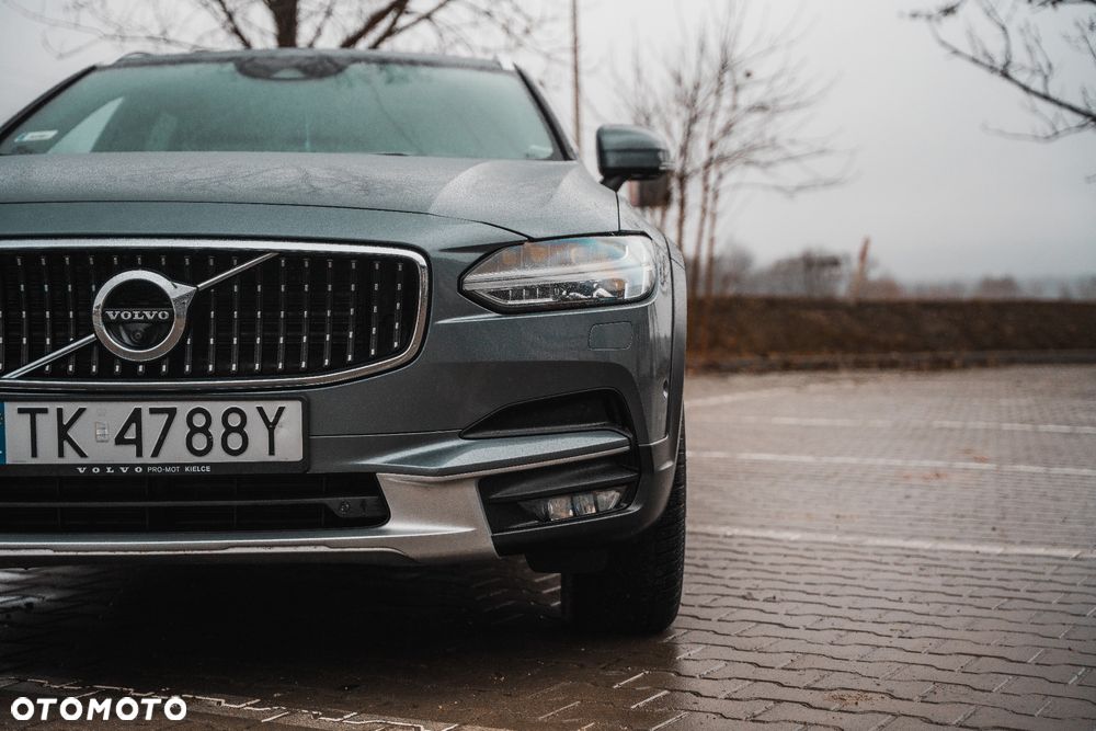 Volvo V90 D5 SCR AWD Momentum Pro - 7