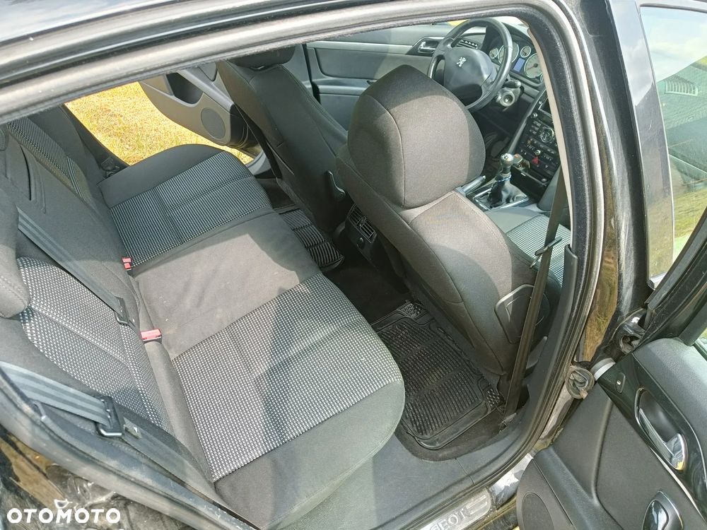 Peugeot 407 - 13