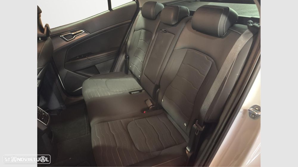 Kia Sportage 1.6 T-GDi PHEV Tech - 10