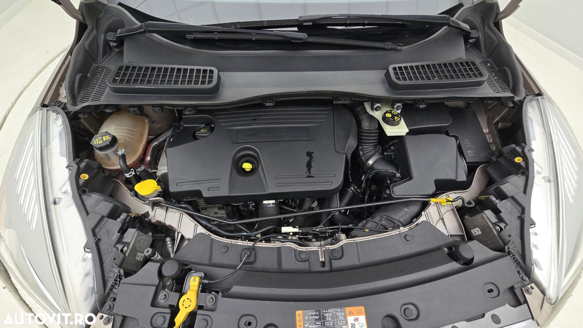 Ford Kuga - 24