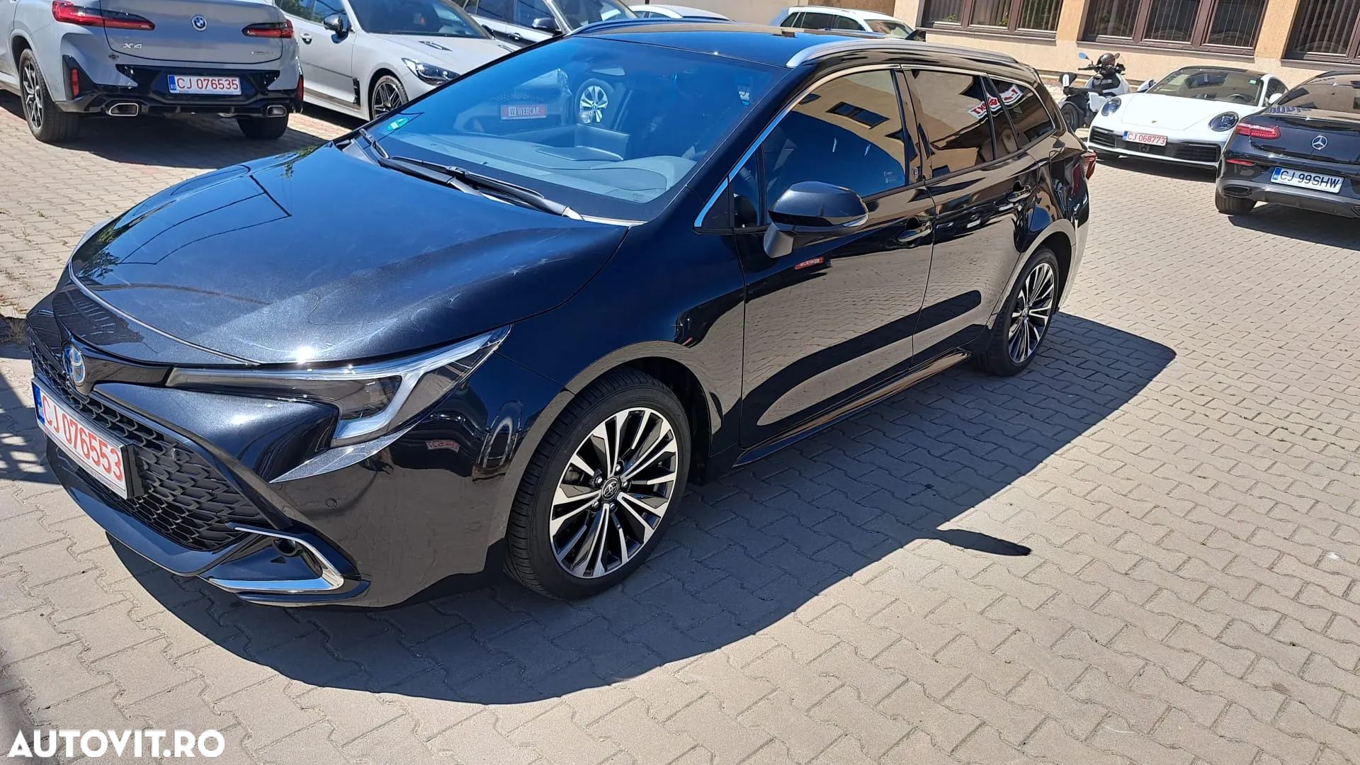 Toyota Corolla Sedan 1.8 HEV Business - 1