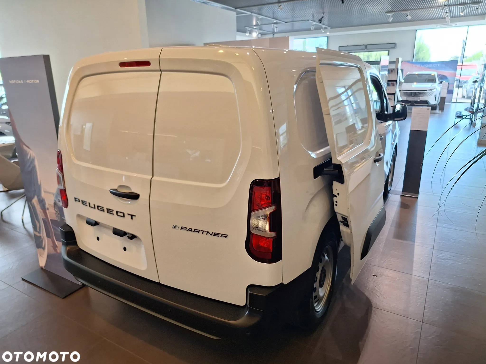 Peugeot Partner Furgon Long 750kg EV 136 KM. zasięg 330 km (akumulator 50 kWh) - 4
