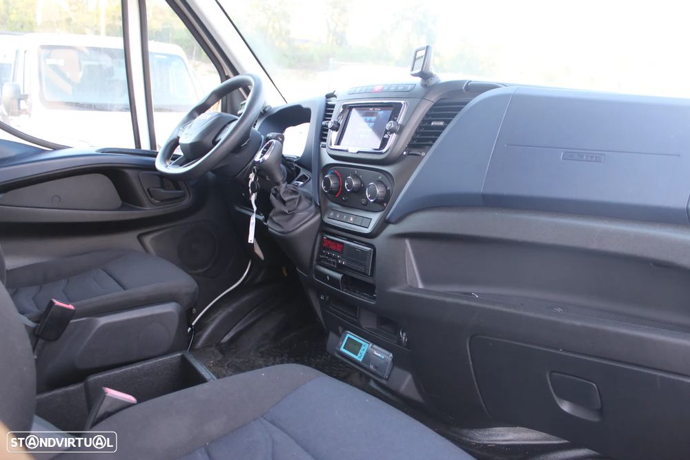 Iveco Daily 35-140 HiMatic // C/FRIO - 9
