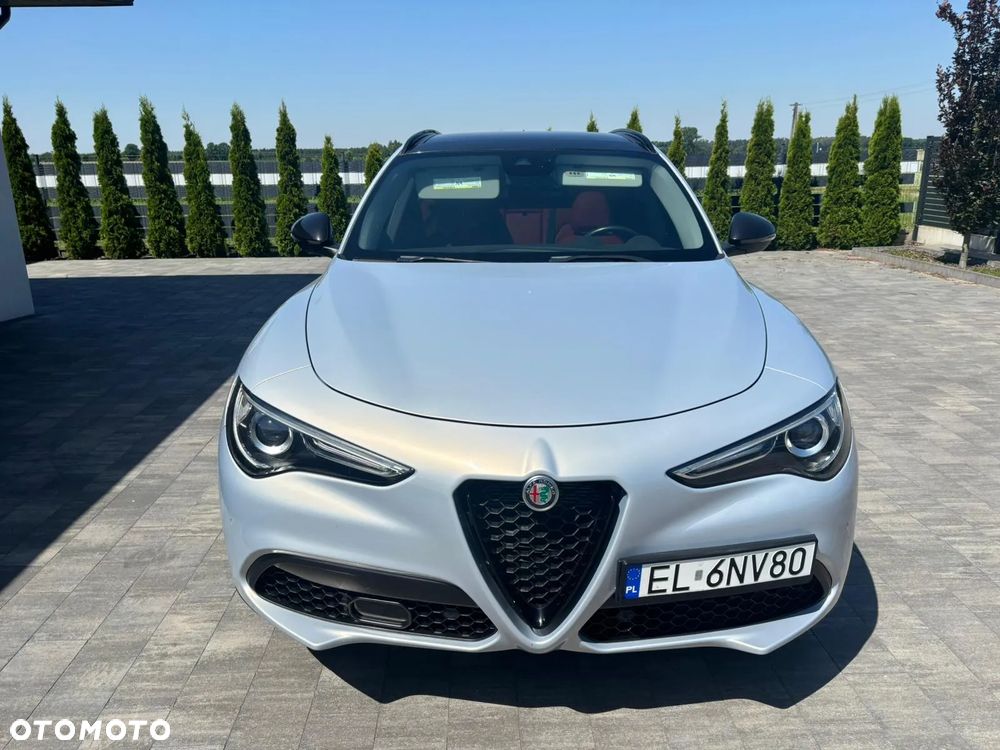 Alfa Romeo Stelvio - 2