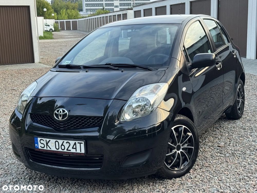 Toyota Yaris - 1