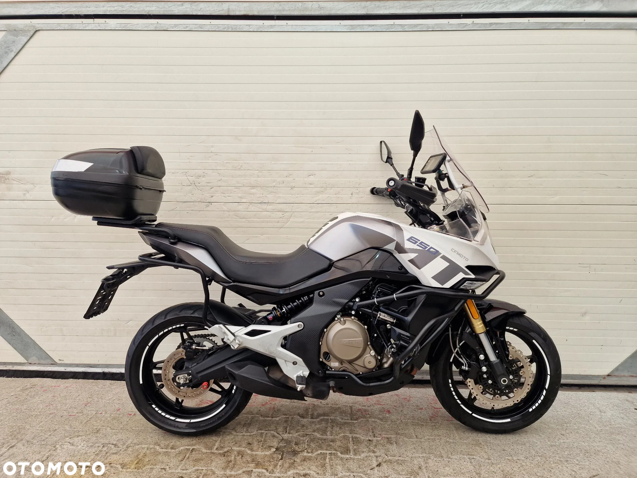 CFMoto MT - 2