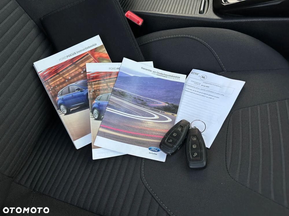 Ford Focus SW 1.5 EcoBoost S&S Sport - 23