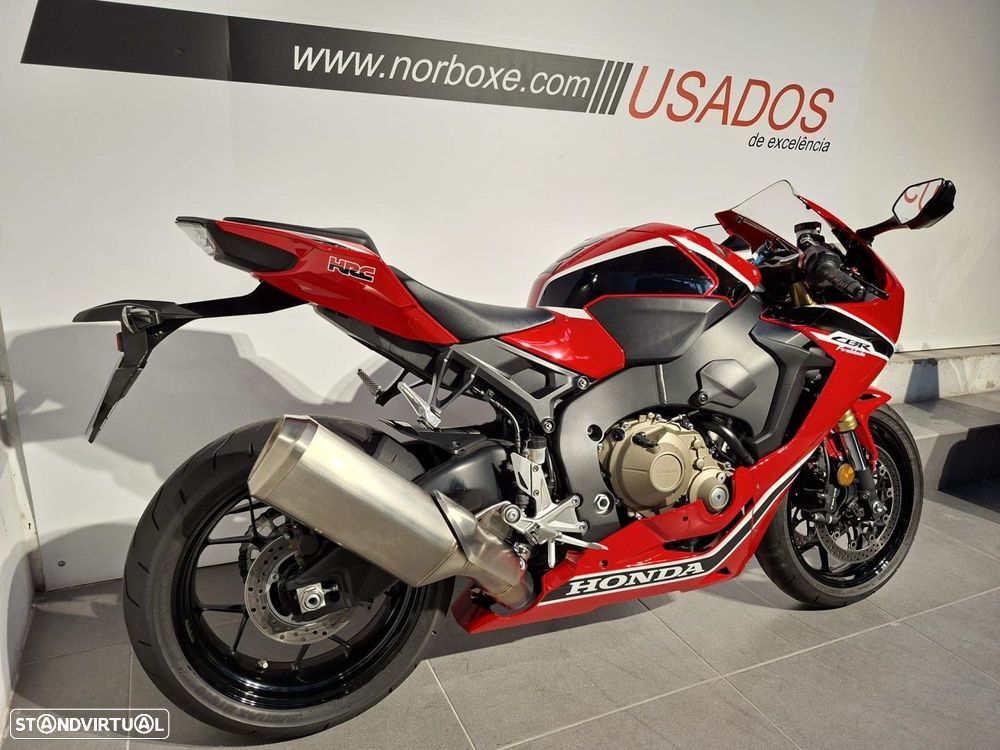 Honda CBR CBR1000RA - 2