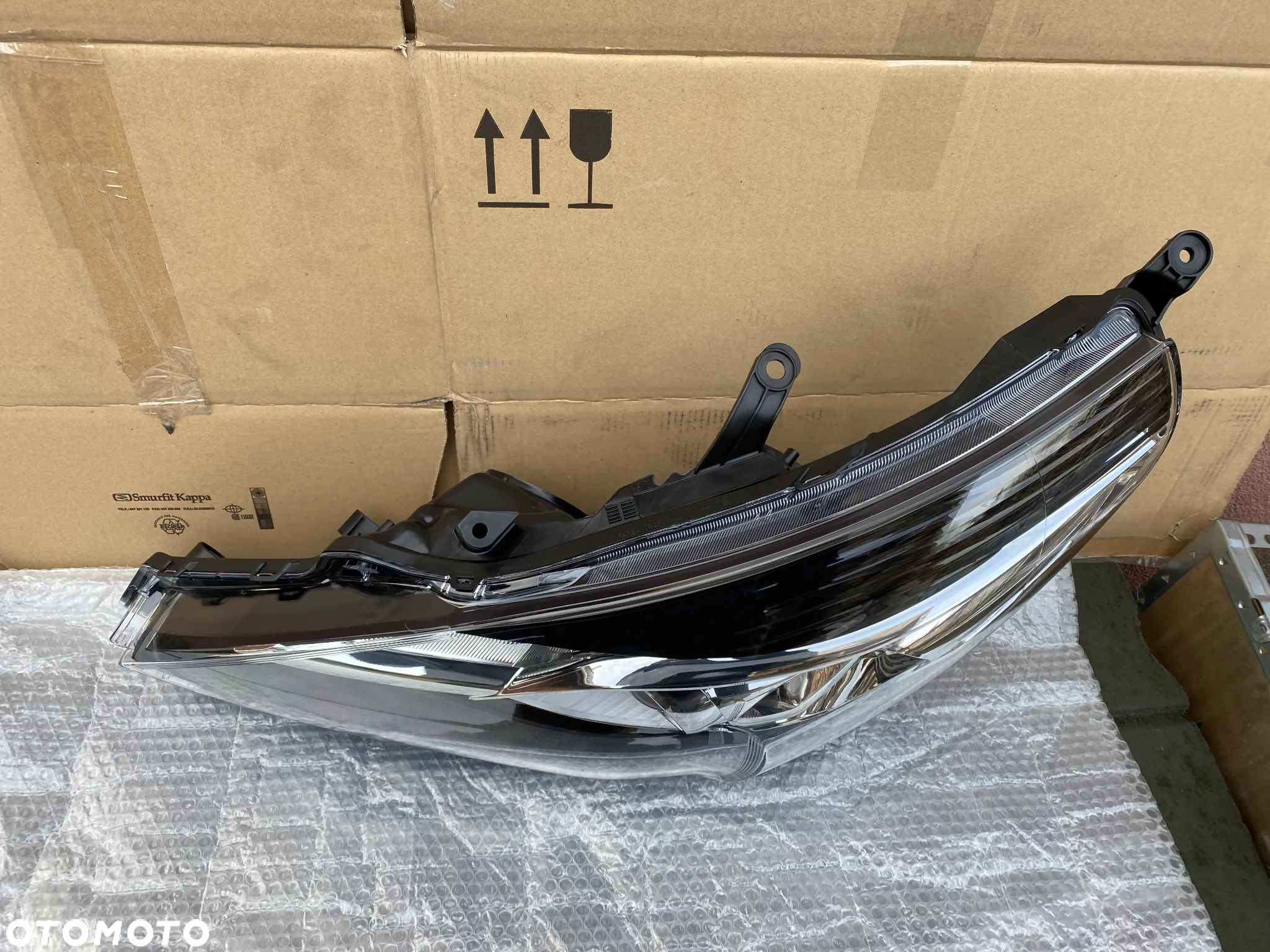 lampa toyota verso lift lewa  eu cała - 3