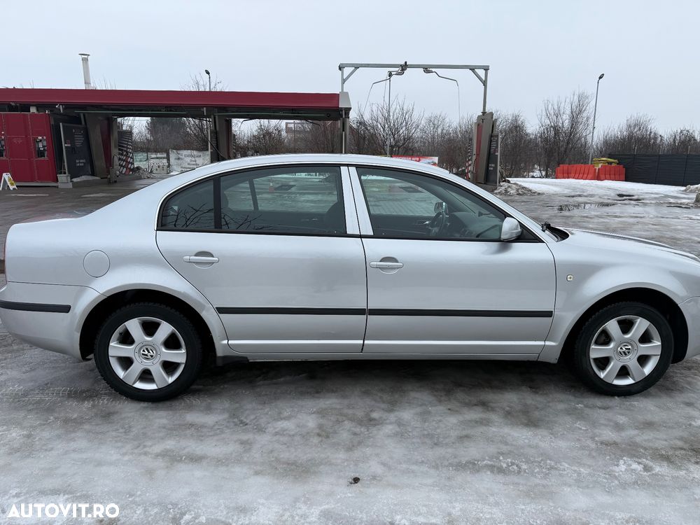 Skoda Superb 1,9 TDI Elegance - 30