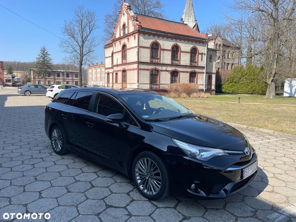 Toyota Avensis 1.8 Premium MS - 17