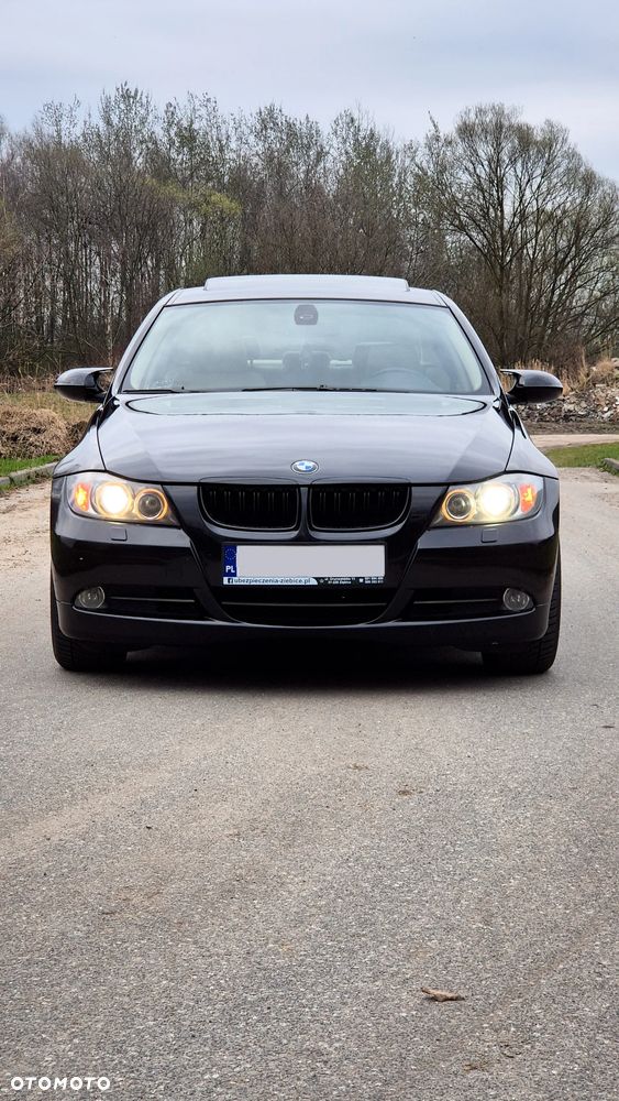 BMW Seria 3 325i Edition Sport - 6
