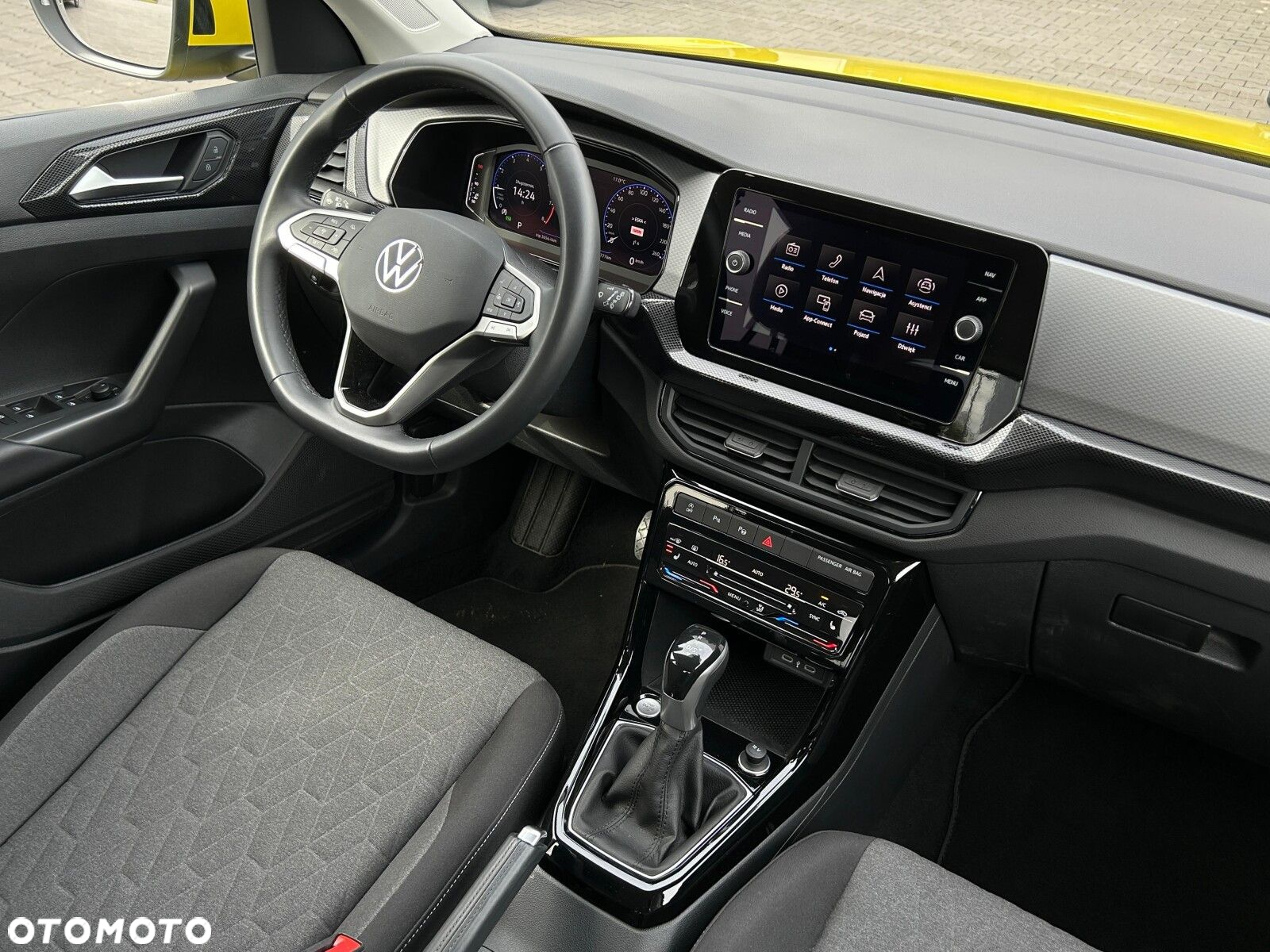Volkswagen T-Cross - 16