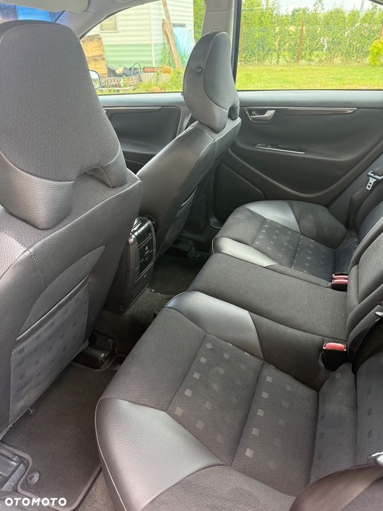 Volvo S60 2.5T Momentum - 12