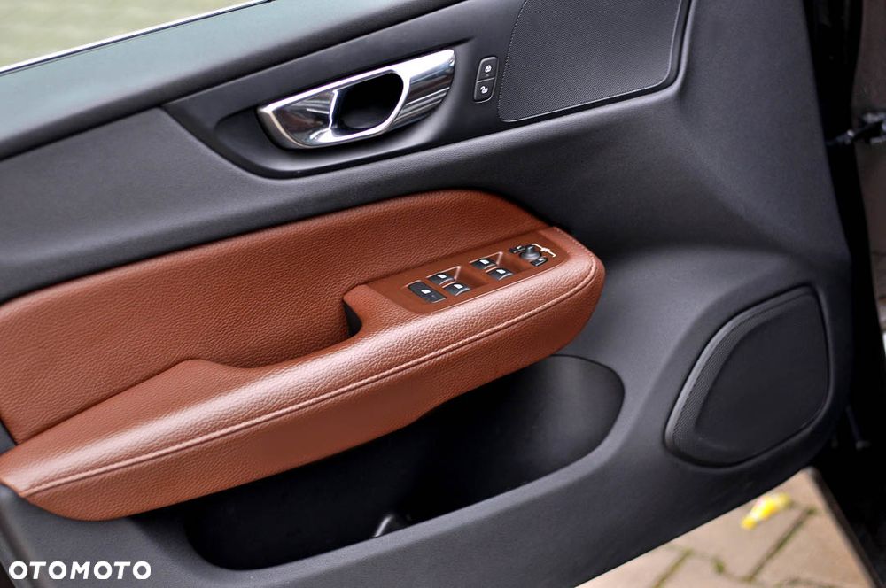 Volvo V60 D4 Inscription - 35