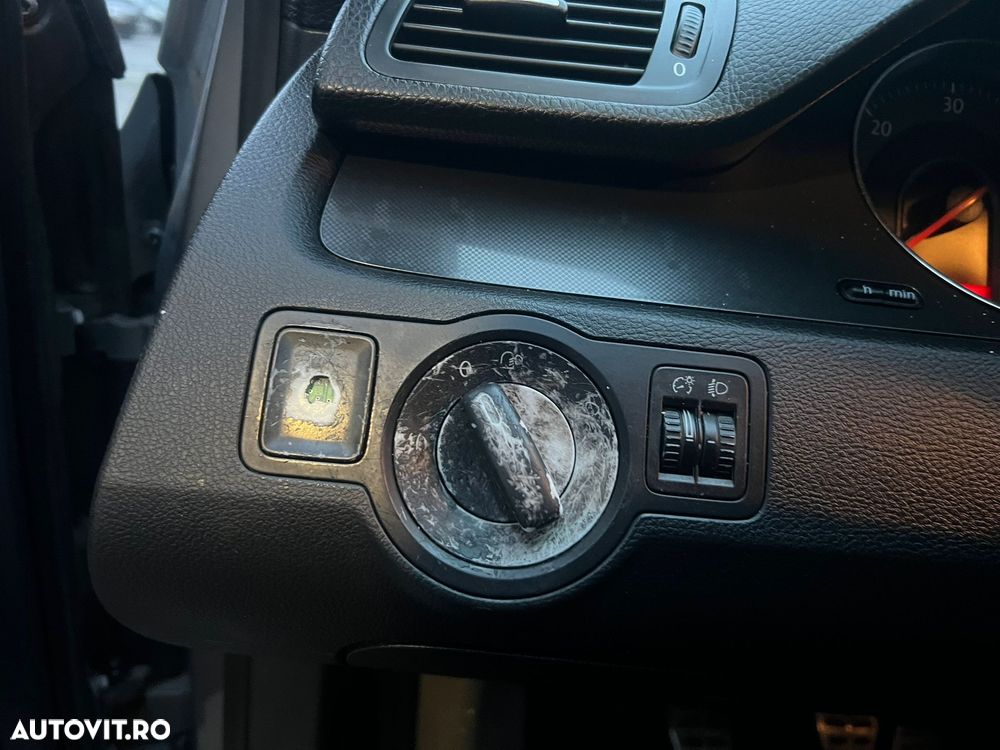 Volkswagen Passat 2.0 TDI DPF Comfortline - 22