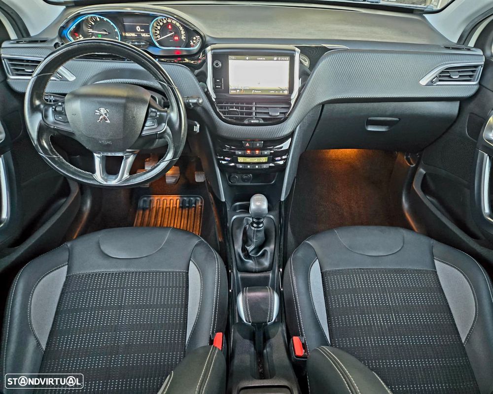 Peugeot 2008 1.2 PureTech Allure - 9