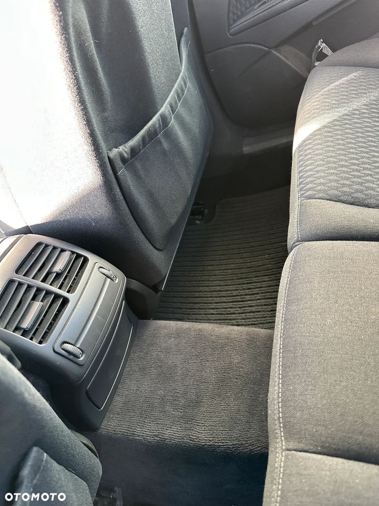 Mercedes-Benz Klasa E 320 4-Matic T Elegance - 7