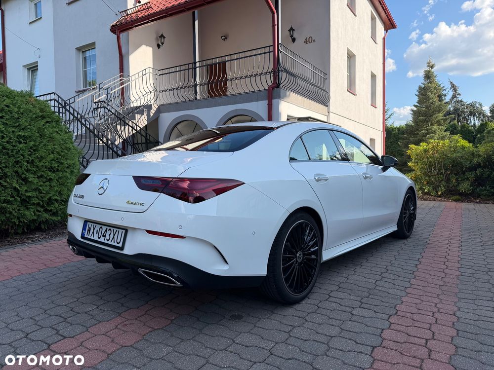 Mercedes-Benz CLA 250 mHEV 4-Matic AMG Line 8G-DCT - 4