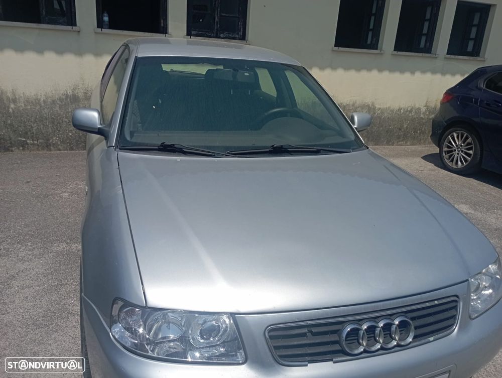 Audi A3 1.9 TDI Attraction - 1