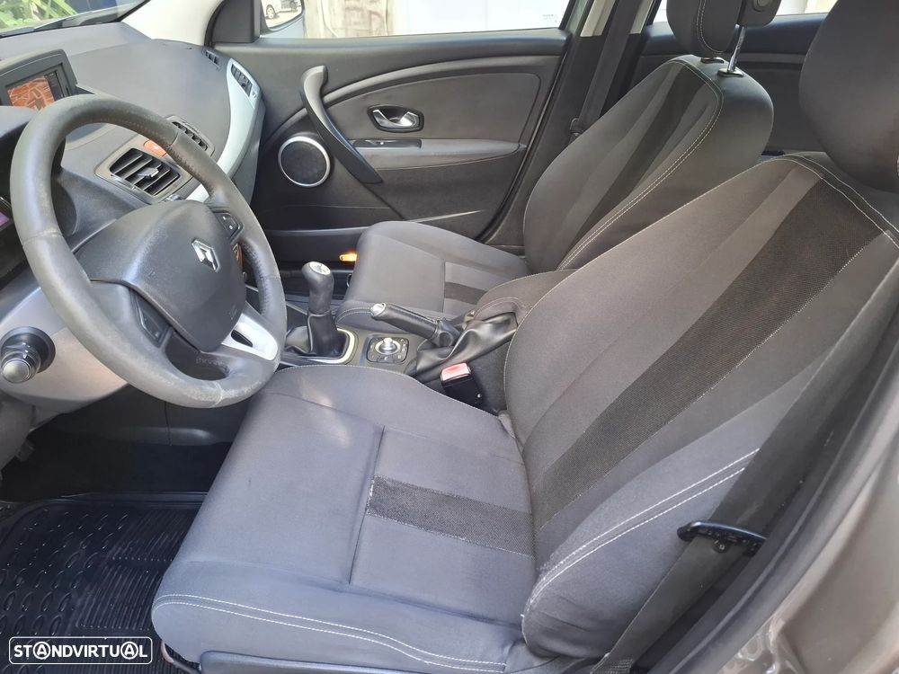 Renault Mégane 1.5 dCi Confort - 5