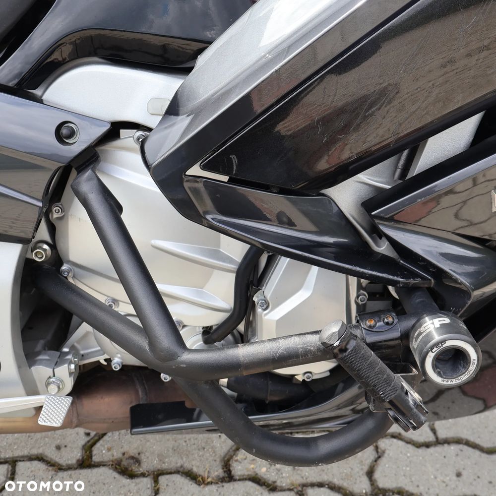 Yamaha FJR - 28