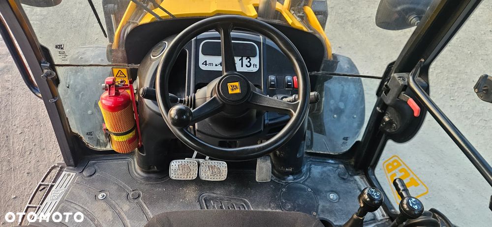JCB 3CX - 9
