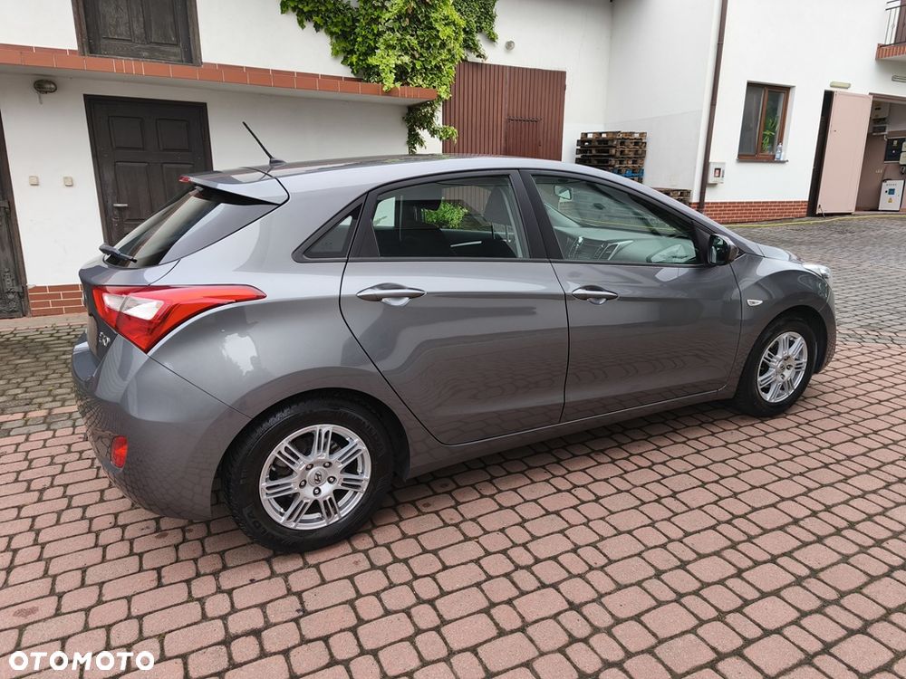Hyundai i30 1.4 Trend - 9