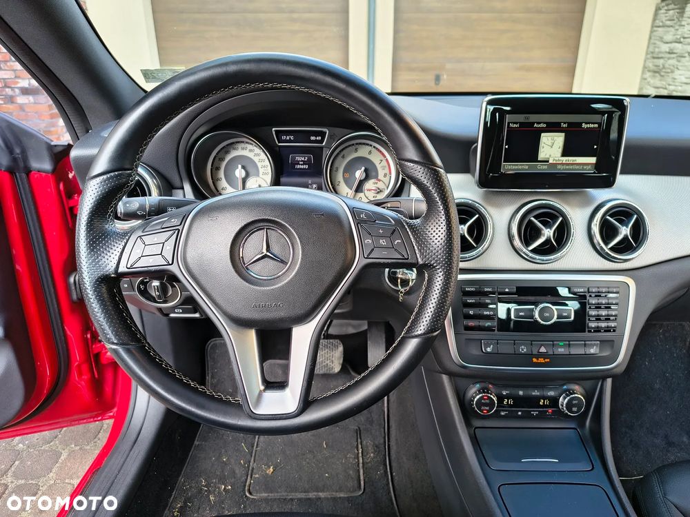 Mercedes-Benz CLA 250 4Matic 7G-DCT Sport - 21
