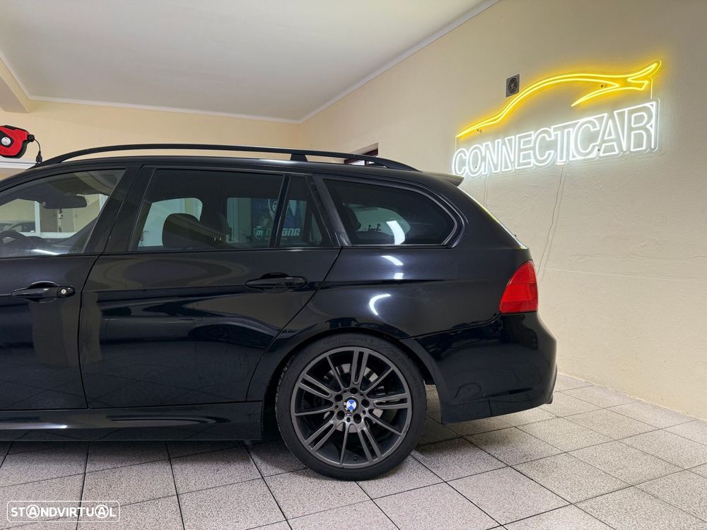 BMW 320 d Pack M - 11