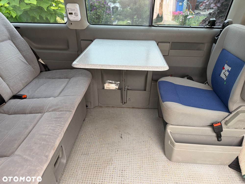 Volkswagen Multivan Standard - 13