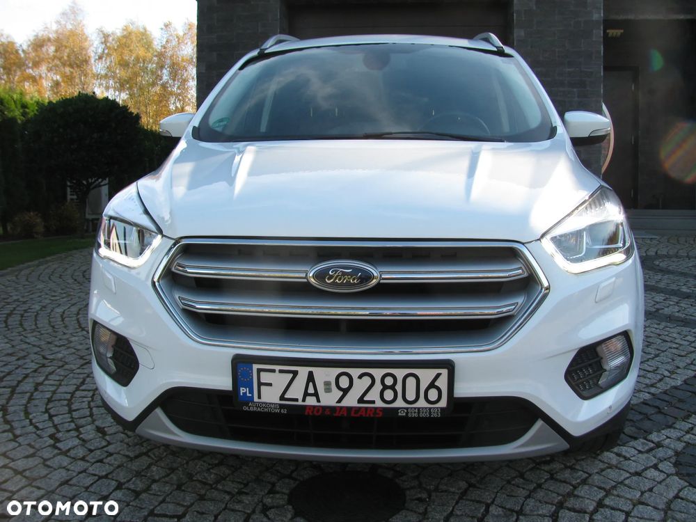 Ford Kuga 1.5 EcoBoost 2x4 Trend - 2