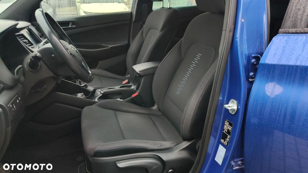 Hyundai Tucson 1.6 GDI BlueDrive GO 2WD - 11